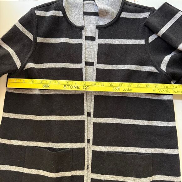 Zenergy by Chico's Luxe Reversible Striped Cardigan with Hoodie, Size‎ 8 - Picture 5 of 9